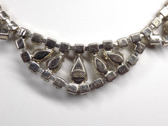 Vintage Weiss Choker Necklace Silver-tone Smoky Gray Rhinestones 14.5″ Hook
