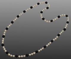 DRESSY 14K GOLD PEARL ONYX NECKLACE C.1950