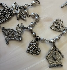 Marcie Signed 30” Pewter Charm Necklace w/Pearls Rabbits Hearts Birdhouse Garden