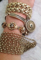 Vintage Jewelry Bracelet Lot Gold Tone Coro Sweetheart Roses Medallion Charm 7″