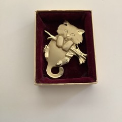 Adorable Cat On Branch Brooch