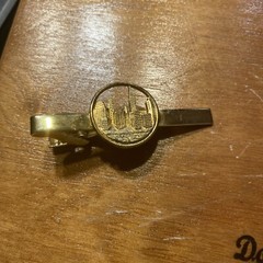 Vintage NYC Skyline Cufflinks Tie Bar Set New York City Gold Tone Skyscraper Box