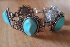 Vintage Jewelry Southwestern Faux Turquoise Silver Tone Filigree Panel Bracelet