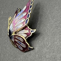 Vintage Butterfly Fish & Crown Brooch Pin J44H