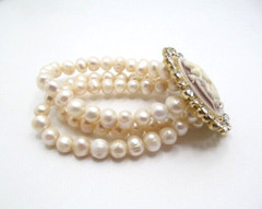 Vintage Carved Cameo Stone Rhinestone Multi Iridescent White 9mm Pearl Bracelet