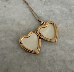 Vintage 1/20 14K Yellow Gold Filled Heart Photo Locket & 18″ Necklace Chain