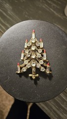 Vintage (Pakula) Christmas Tree Brooch Pin Gold Rhinestone Candle Lights Holiday