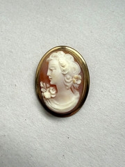 Cameo Pin Pendant, Good Condition, 12k GF, A&Z Brand, Vintage, Left Facing