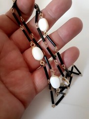 Vintage Black, gold & White lucite/glass Bead Single strand Station necklace 40″