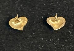 Avon Precious Hearts Earrings VTG 1980’s Hammered Texture 3/4″ Gold Tone
