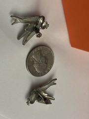 BEAUTIFUL VINTAGE EARLY ART DECO SWALLOW BIRD PASTE POT METAL SCREWBACK EARRINGS