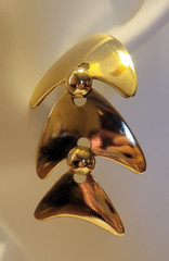 Estate Dangling Pierced Earrings Gold Tone Metal Fashion Statement Jewelry