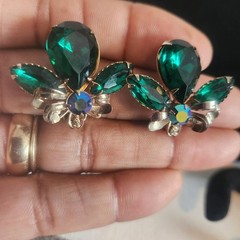 Vintage Emerald Green Glass AB Rhinestone Gold Tone Clip On Earrings Floral