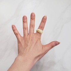 Vintage Carved Ribbed Ring Size 7 & Elephant Pendant