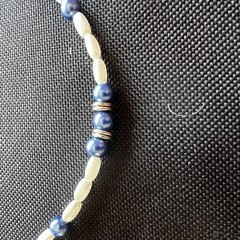 Vintage style blue &white faux pearl beaded choker necklace 16″ silvertone clasp