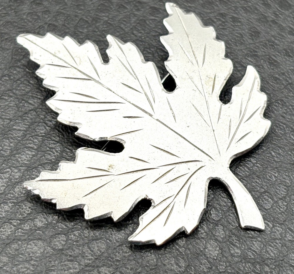 Vintage Signed Sterling Silver Maple Leaf Brooch Pin Etched Cutout Design