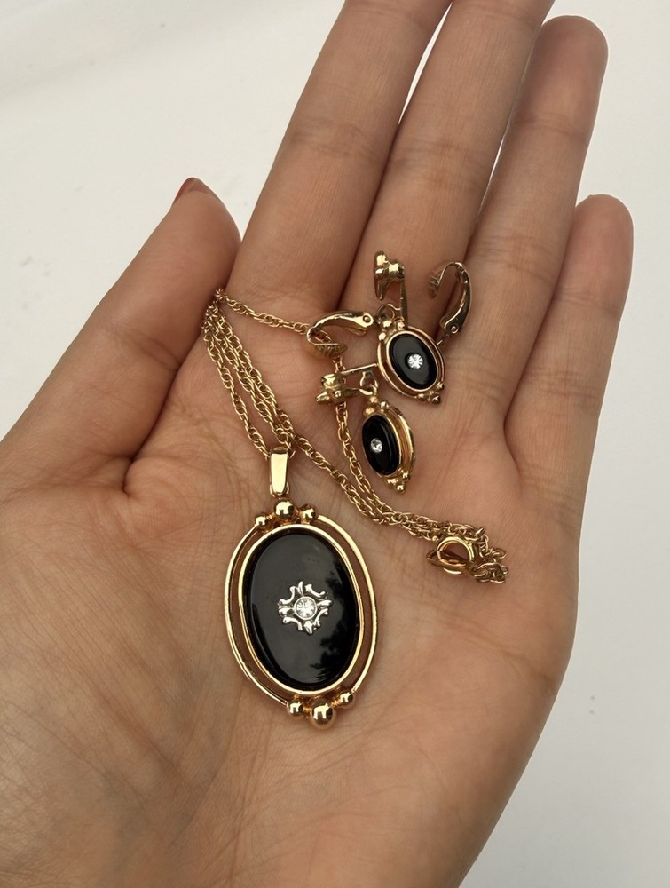 Vintage Avon 80s Victorian Reversible Pendant Necklace and Earring Set