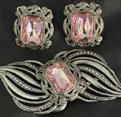 Vintage Brooch Earrings Set Pierced Pink Rhinestone Leaf Flowers Open Work.