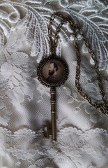 General Stonewall Jackson Cameo Pendant, Historical Image, Rare CSA Collectable!