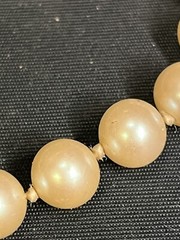 VINTAGE 10MM FAUX PEATL BRACELET 7.25”