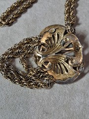 EDLEE VINTAGE GOLDTONE SWAG NECKLACE-28 INCHES TO THE PENDANT-(6)