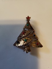 Lot 2 ~ Vintage Eisenberg Christmas Tree Pin Lot Of 2