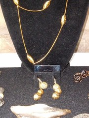 Napier Gold Tone Necklace 24″” And Matching Earrings Signed & Misc Jewlery/Pins