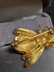 Vintage Les Bernard Bee Brooch/Pin