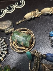 Vintage Jewelry Scrap Lot Repair Craft Harvest Rhinestone Beads Brooches 50+