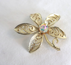Vintage Goldtone Brooch/Pin Leaf Shaped Lapel/Scarf Pin Secure Clasp AB Crystal