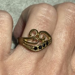 Vintage Black Crystal Rhinestones Openwork Swirls Scrolls Climber Ring Size 7.75