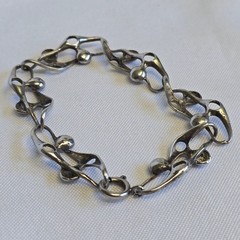 Vtg 900 Silver Panel Bracelet 17.16g Fine Jewelry 8.25″ Artisan Spring Ring