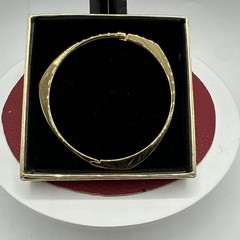 NWB Vintage GIOVANNI geometric gold toned bracelet. See pics.