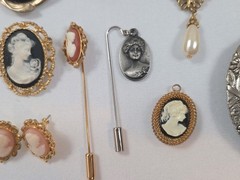 Vintage Estate Jewelry Lot Brooches Ring Locket Pendant Cameo Victorian Style