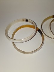 4 VTG BUFFALO HORN Boho Skinny Bangle Bracelets Natural Tan Cream Color