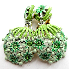 VTG FLOWER white green gold tone DANGLE open clip on Earrings RHINESTONE ENAMEL