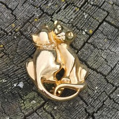 Vintage Cat couple Brooch Cuddling Kittens Lion Rhinestone collar Kitty Jewelry