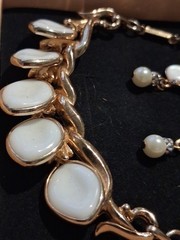 Vintage White Thermoset Leaf Gold-Tone Necklace Butterfly Faux Pearl Earring Set