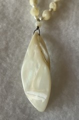 Vintage Mother Of Pearl Necklace With Shell Pendant 17”