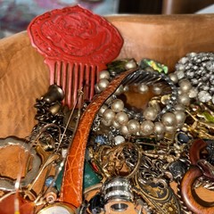 Large Vintage Jewelry Watches Lot So Many Items LQQK