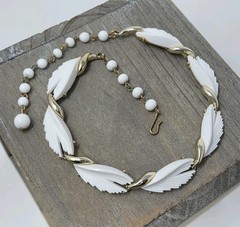 Signed BSK White Thermoset Choker Necklace Vintage Hook 15.5 Inches
