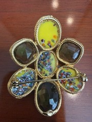 Vintage Brooch Mellifiore and Green Glass with Gold Cluster