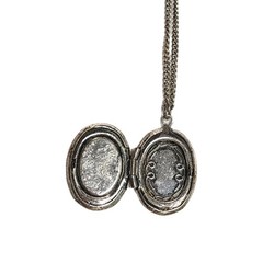 Vintage Pink Rose Resin Oval Locket Pendant Necklace Silver Tone Flower Retro