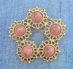 Vintage Sarah Coventry Gold tone Red 5 Stones Brooch Pin Jewelry