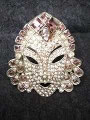 ASIAN PRINCESS FUR PIN PRECIOUS METAL VINTAGE MAZER WALLER CLASP