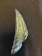 Les Bernard RARE Vintage 1970 Gold Tone Textured Runway Style Brooch Stamped VO