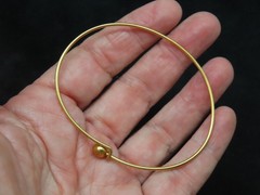 Vintage 1980’s Gold Plated Wire Ball Bracelet Front Closure