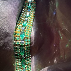 Vintage Juliana Emerald Green Rhinestone Gold Tone Bracelet
