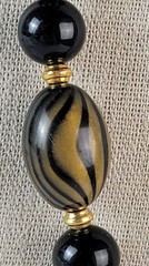 Vintage Black And Gold Color Fusion Plastic Beaded Necklace 30″ Spring Ring