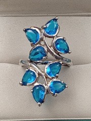 Sterling Silver Ring w. London Blue Faceted Topaz Gemstones in Leaf Pattern: S8